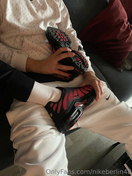 Nikeberlin48