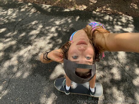 Annaoswaldsk8qn