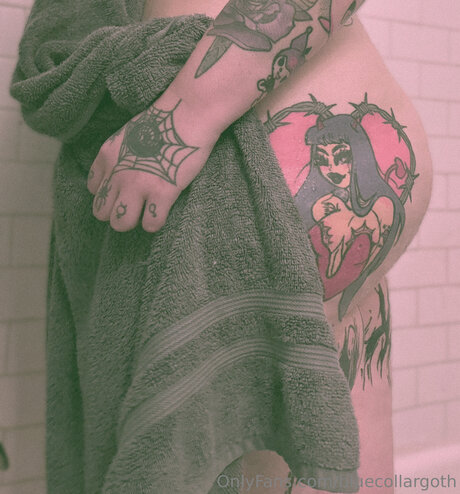Bluecollargoth