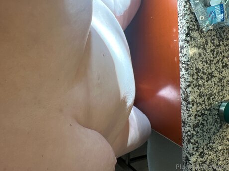 Photo nue de fuite OnlyFans de Plumpandpreppy