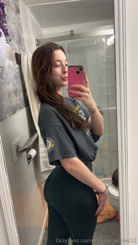 Photo nue de fuite OnlyFans de Alessia Brooks12