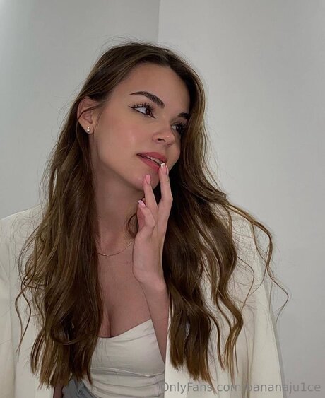 Photo nue de fuite OnlyFans de Bananaju1ce