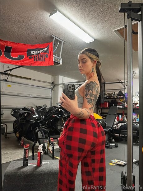 Photo nue de fuite OnlyFans de Lelewoolfy