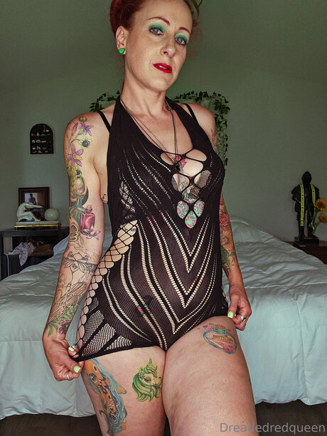 Photo nue de fuite OnlyFans de Dreadedredqueen Free