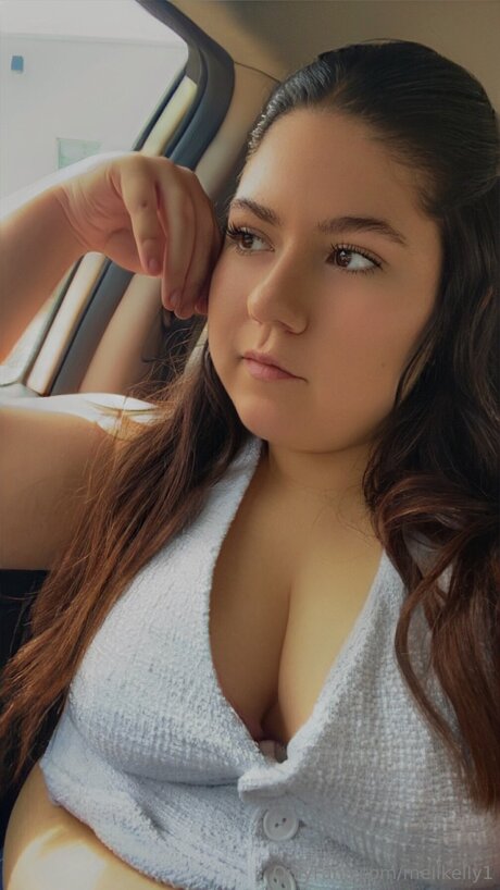 Photo nue de fuite OnlyFans de Melikelly1