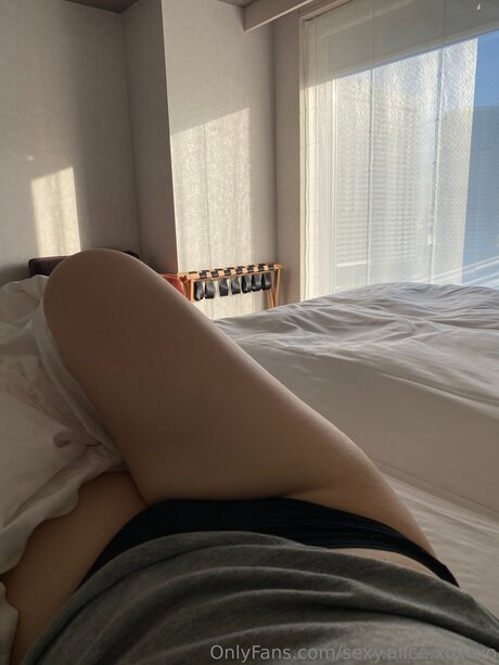 Sexy Alice Xoxoxo