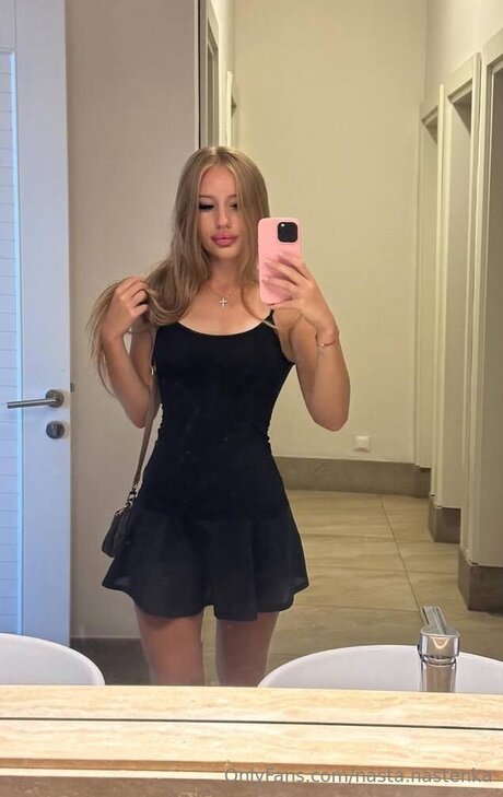 Photo nue de fuite OnlyFans de Nasta Nastenka
