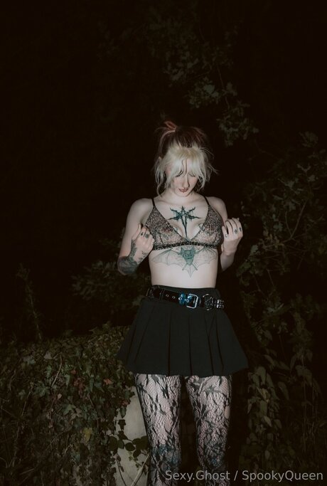 Spooky Queen0 0