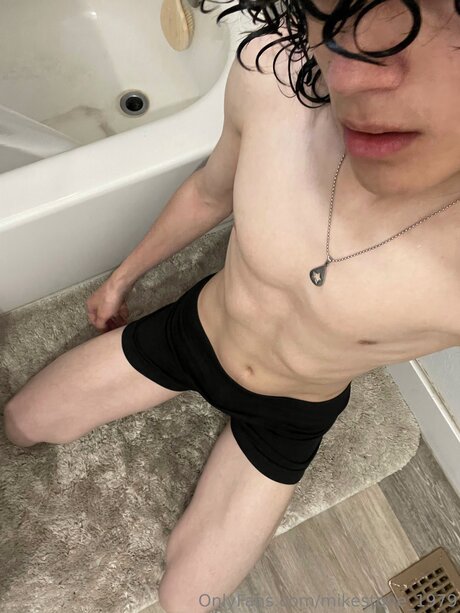 Photo nue de fuite OnlyFans de Mikestone 1979