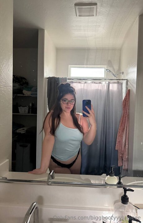 Photo nue de fuite OnlyFans de Biggbootyyyjudieee