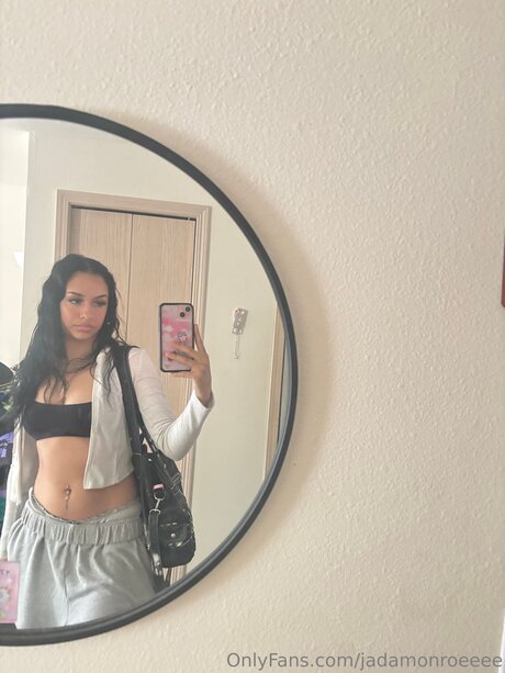 Photo nue de fuite OnlyFans de Jadamonroeeee