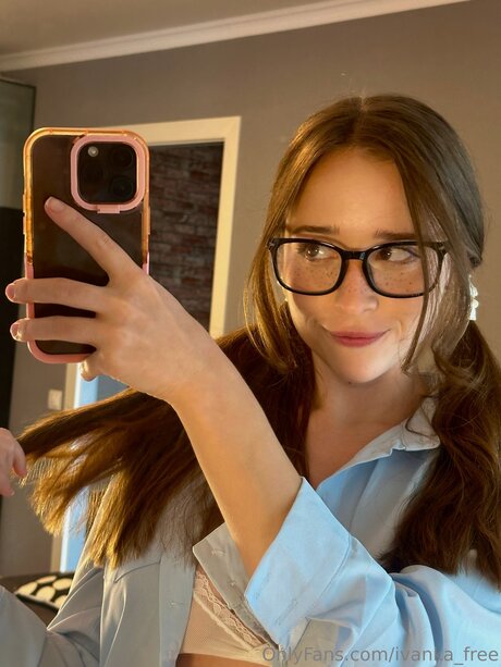 Photo nue de fuite OnlyFans de Ivanka Free