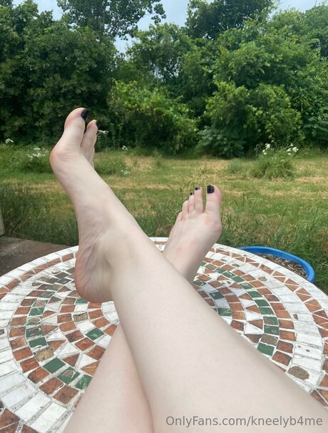 Photo nue de fuite OnlyFans de Kneelyb4me