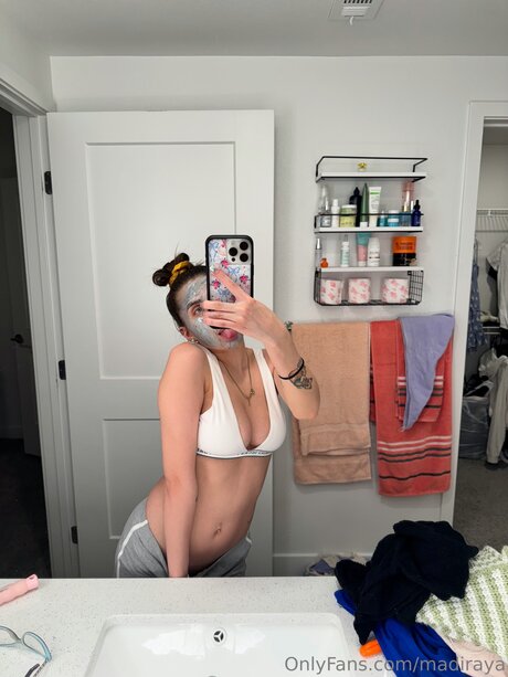 Photo nue de fuite OnlyFans de Laylarayaa