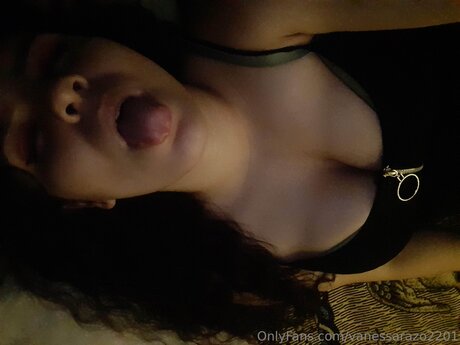 Photo nue de fuite OnlyFans de Vanessarazo2201