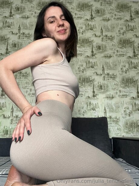Julia Tendernesss