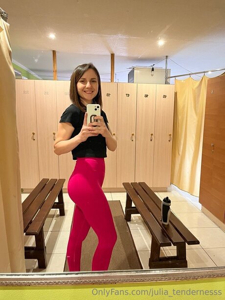 Julia Tendernesss