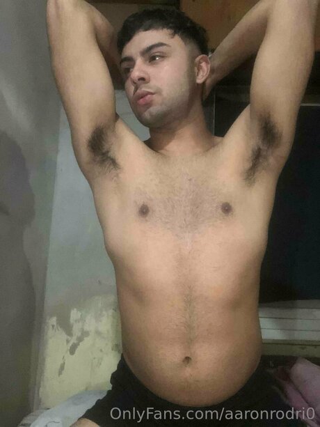 Photo nue de fuite OnlyFans de Aaronrodri0