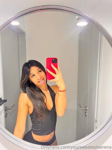 Photo nue de fuite OnlyFans de Yoursweetestserena