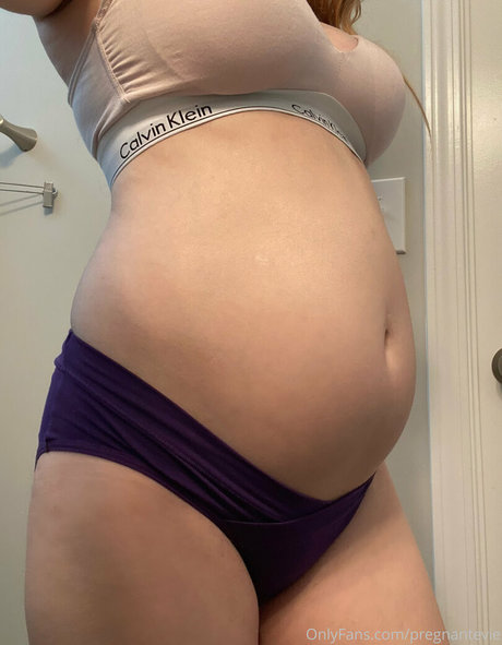 Hotmomevie