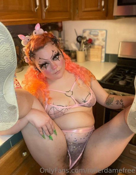 Photo nue de fuite OnlyFans de Rollerdamefree