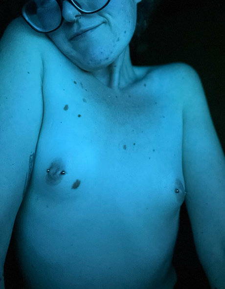 Photo nue de fuite OnlyFans de Mild0ne