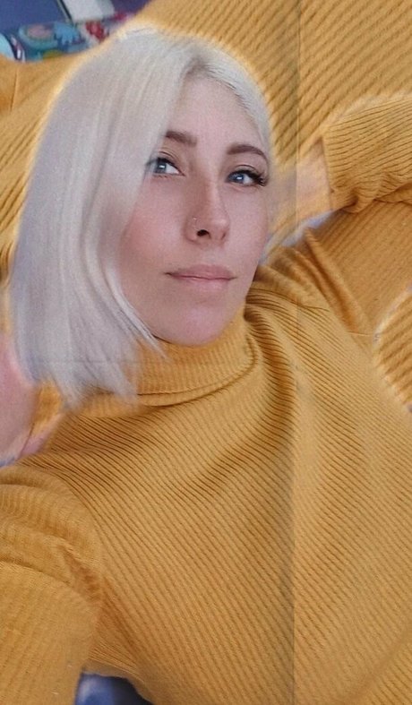 Photo nue de fuite OnlyFans de Angelbetween