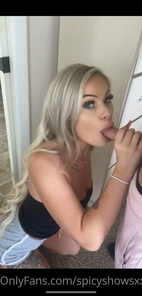 Photo nue de fuite OnlyFans de Spicyshowsxx