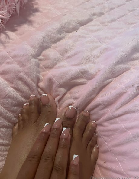 Photo nue de fuite OnlyFans de Drippinvelvet