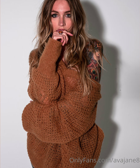 Avajane8