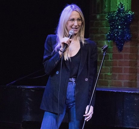 Nikki Glaser