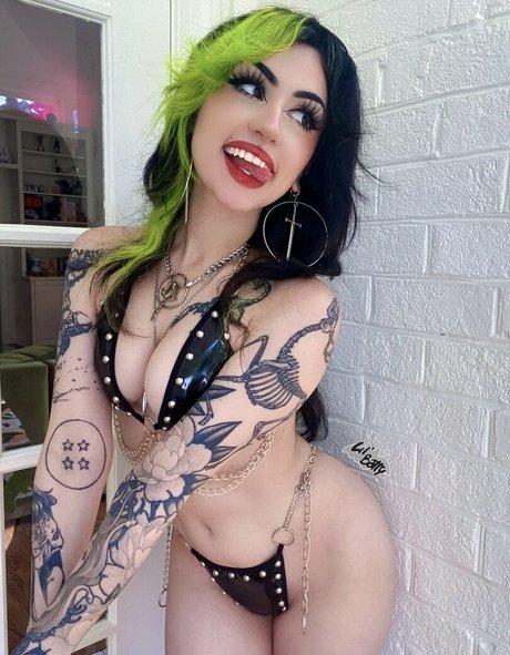 Photo nue de fuite OnlyFans de Lilbatty
