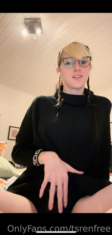 Photo nue de fuite OnlyFans de Gothravemomfree