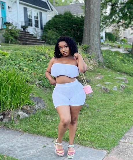 Photo nue de fuite OnlyFans de Chawanda Love