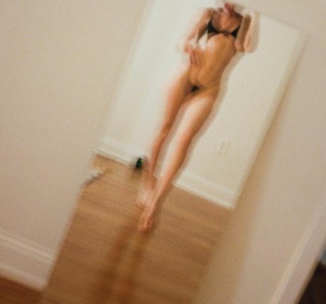 Photo nue de fuite OnlyFans de Lauren Bonner