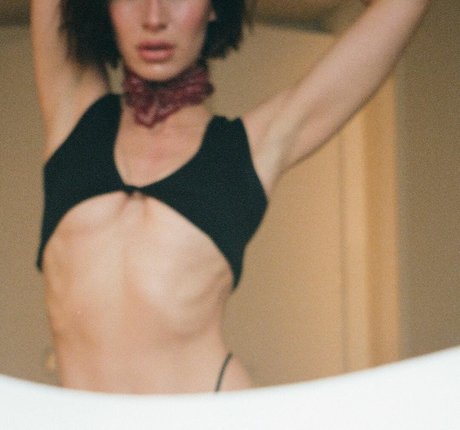 Photo nue de fuite OnlyFans de Lauren Bonner