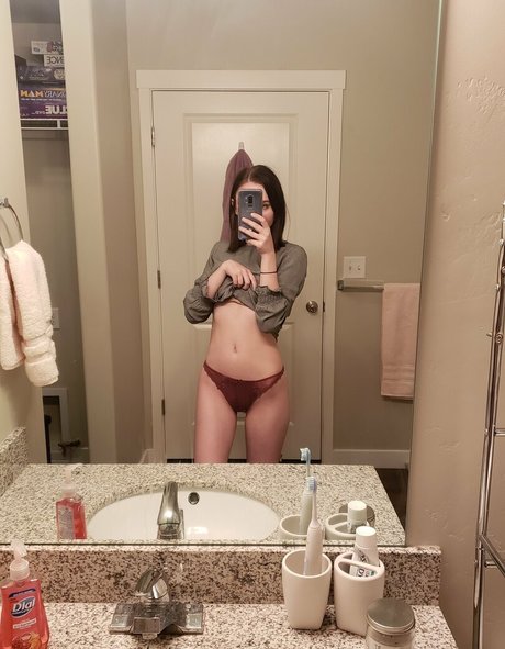 Photo nue de fuite OnlyFans de Cheyisabear