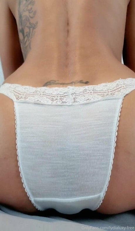 Photo nue de fuite OnlyFans de Lydialuxyfree