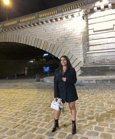 Photo nue de fuite OnlyFans de Zina Hadid
