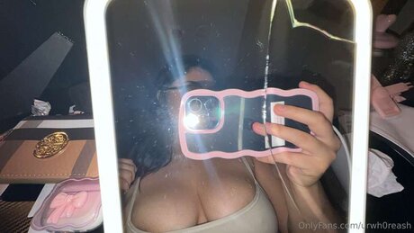 Photo nue de fuite OnlyFans de Urwh0reash