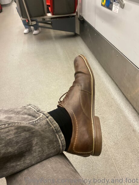 Photo nue de fuite OnlyFans de Enjoy Body And Foot