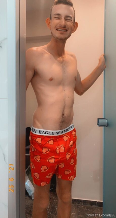 Photo nue de fuite OnlyFans de Ljj98