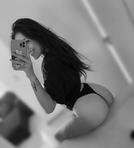 Photo nue de fuite OnlyFans de Alisonanittaonly