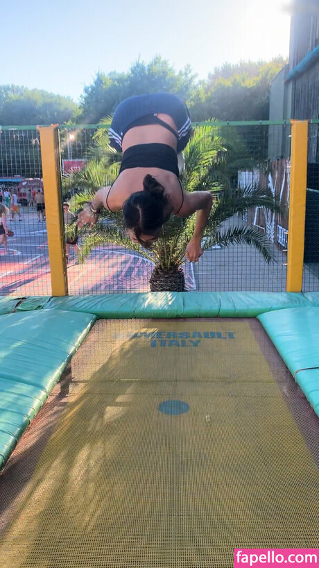 Nina Chuba