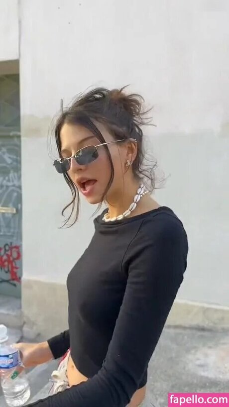 Nina Chuba