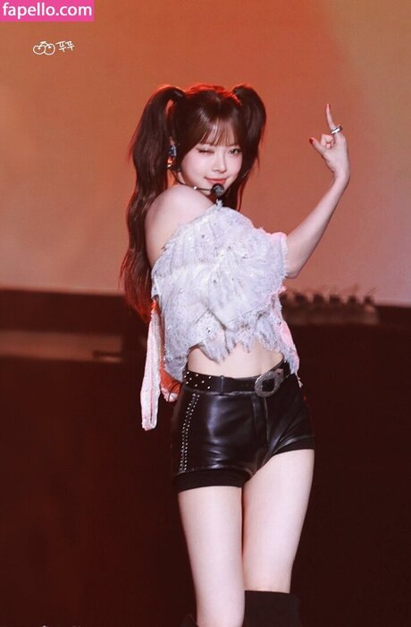 Hong Eunchae 