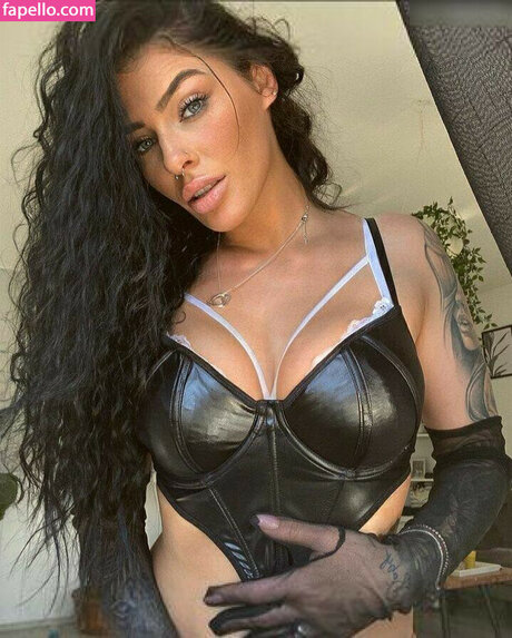 Photo nue de fuite OnlyFans de Eleyna Rei