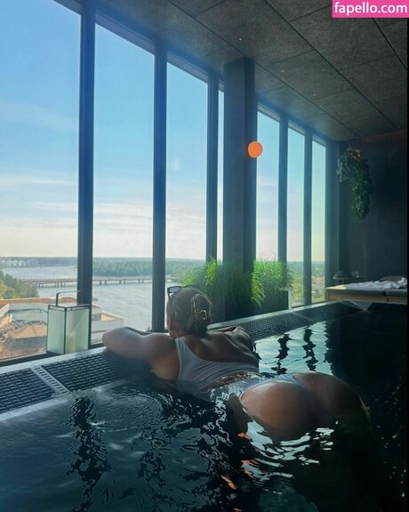 Photo nue de fuite OnlyFans de Heleneelises