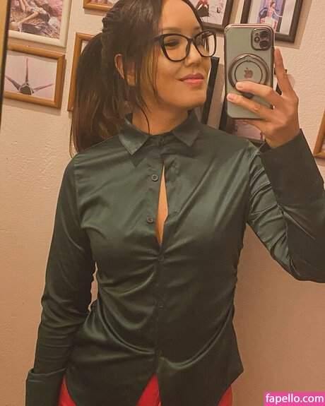 Photo nue de fuite OnlyFans de Renathashen