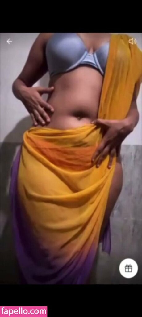 Photo nue de fuite OnlyFans de Sparsha Ravindranath